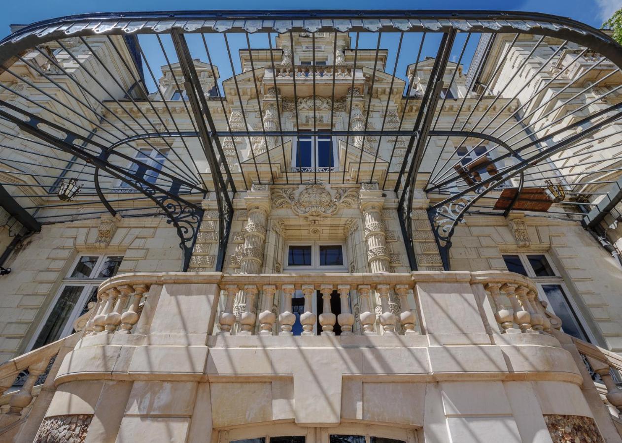 Chambres d'hôtes Château Les Orchidées SAUMUR Esterno foto