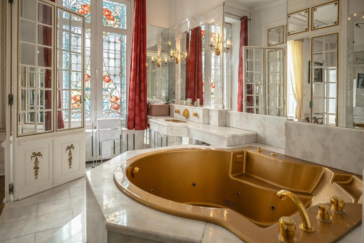 Chambres d'hôtes Château Les Orchidées SAUMUR Esterno foto